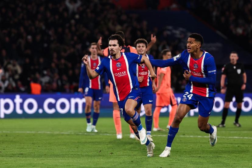 PSG vence Barcelona por 4 a 2 e mantém 100% na Champions