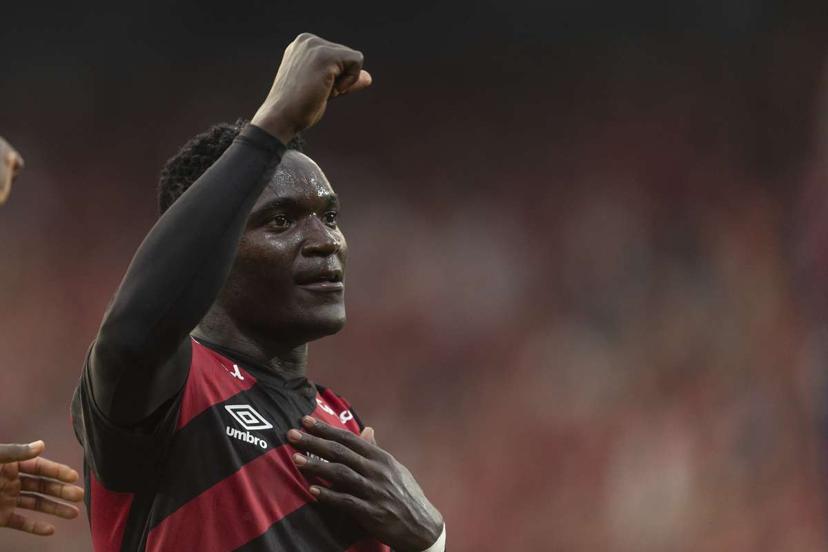 Kevin Viveros: os números do centroavante que faz o Athletico-PR sonhar com G4